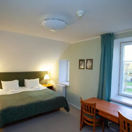 فندق Loona Manor