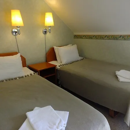 Loona Manor فندق