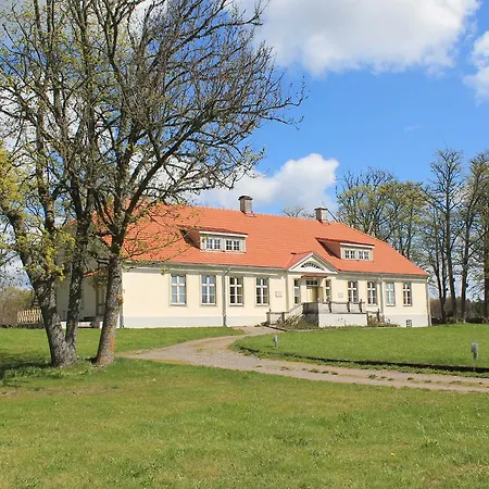 Loona Manor