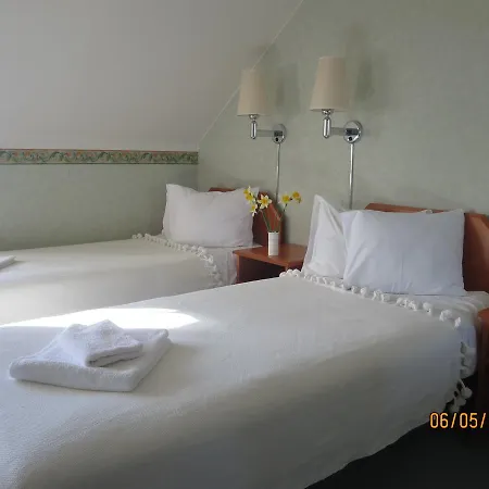 Loona Manor Hotel *