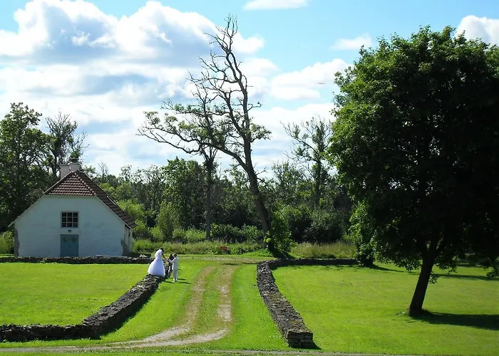 Loona Manor Hotell Kihelkonna