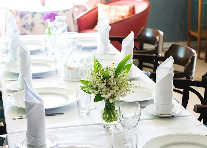 Hotell Loona Manor *