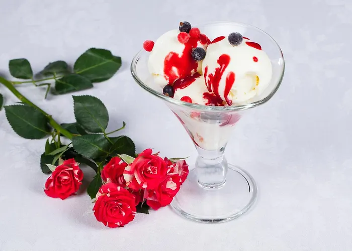 Loona Manor Hotell *